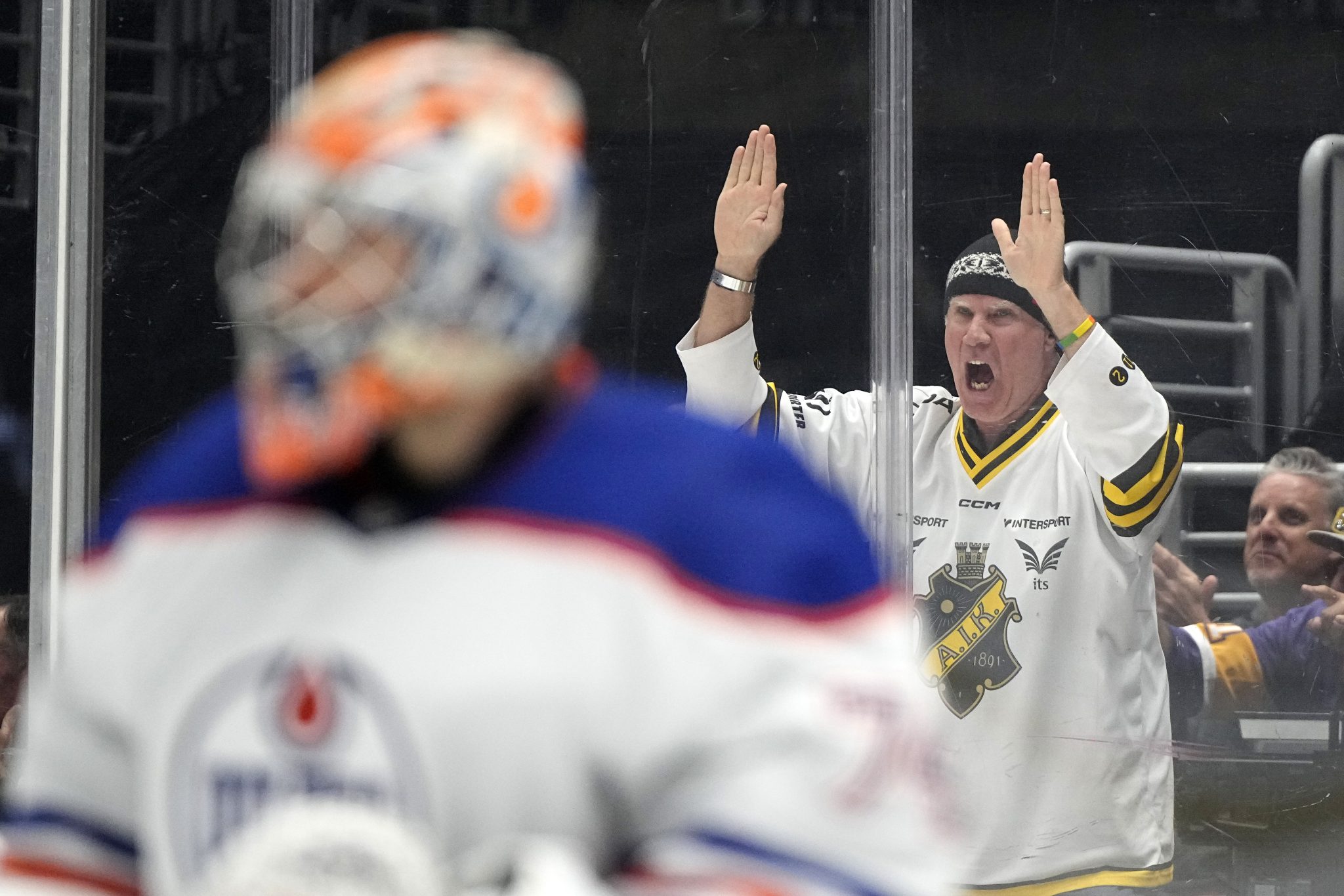 Analysis The NHL playoffs are off to an odd start, from the net out SRN News