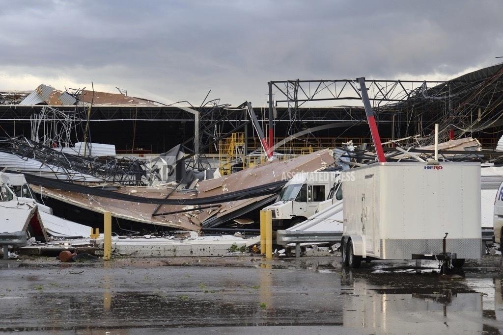 After deadly Oklahoma tornado, storms bring twisters to the Midwest ...