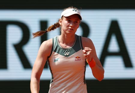 Tennis-Rybakina marches past Svitolina into French Open quarter-finals