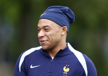 Olympics-Mbappe misses out on France training camp