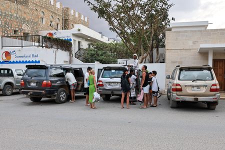 Dozens of Italian tourists evacuated from Yemeni island