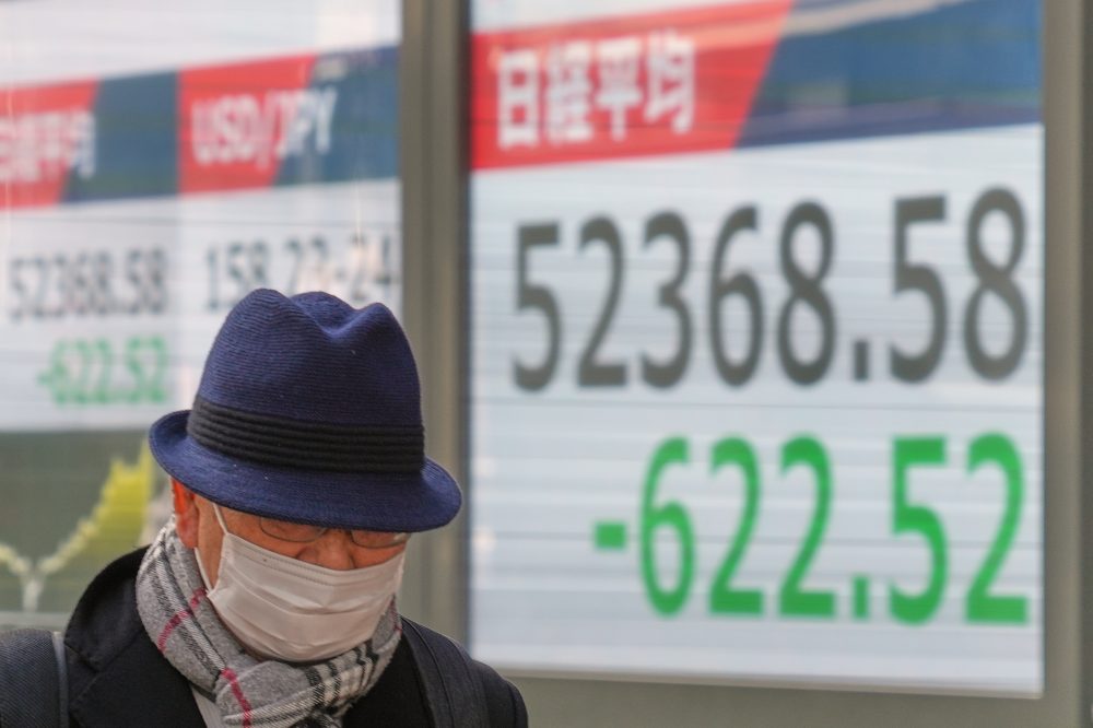 US stocks recover half of the prior day's plunge after Trump calls off  Greenland-related tariffs - SRN News