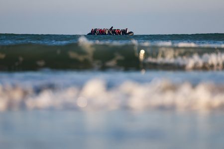 Migrants deported under UK-France scheme lacked translators and advice, report says