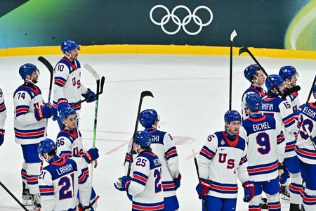Olympics-Ice hockey-US men beat Germany, fall short of top seeding