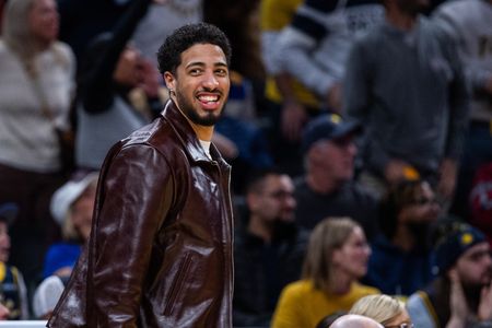 Pacers coach: G Tyrese Haliburton has shingles