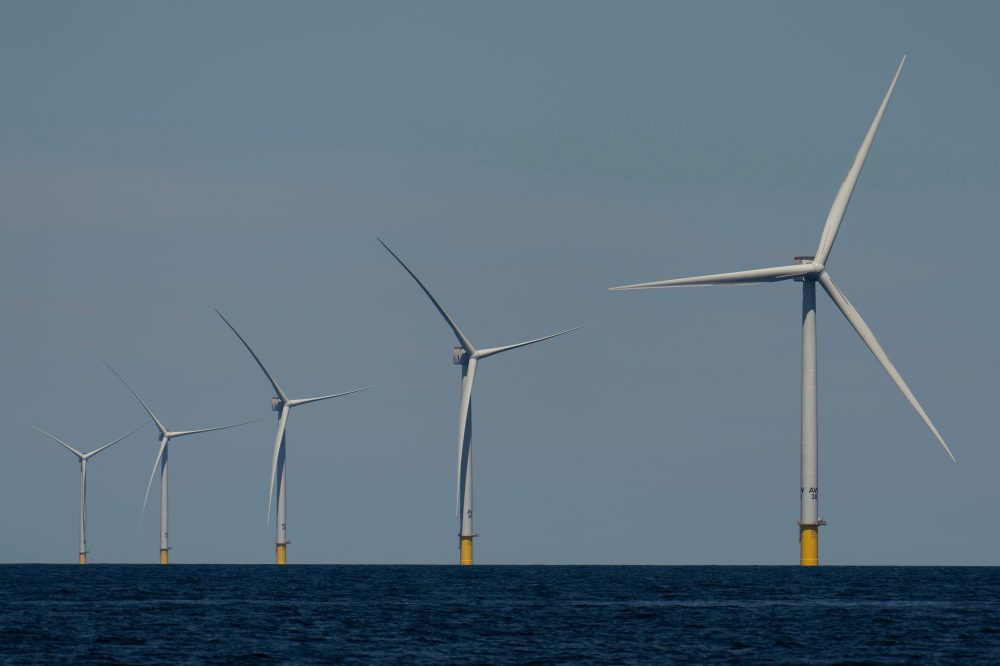 Developer of Massachusetts offshore wind farm sues to stop turbine manufacturer from walking away