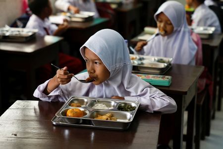 Indonesia to halt free meals during school break, scale back programme scope