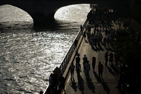 Explainer-The health risks of extreme heat