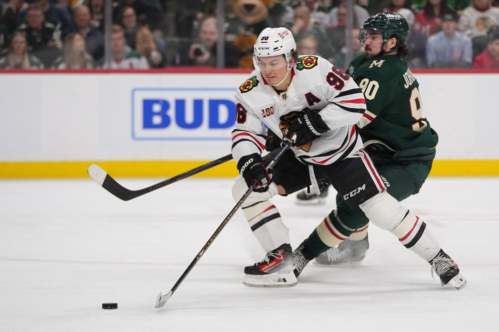 Bedard says Carlsson’s offer sheet had no effect on his thinking for Blackhawks contract