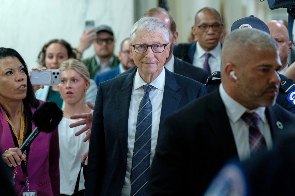 The Gates Foundation met with Epstein about 30 times despite staff concerns, an external review says