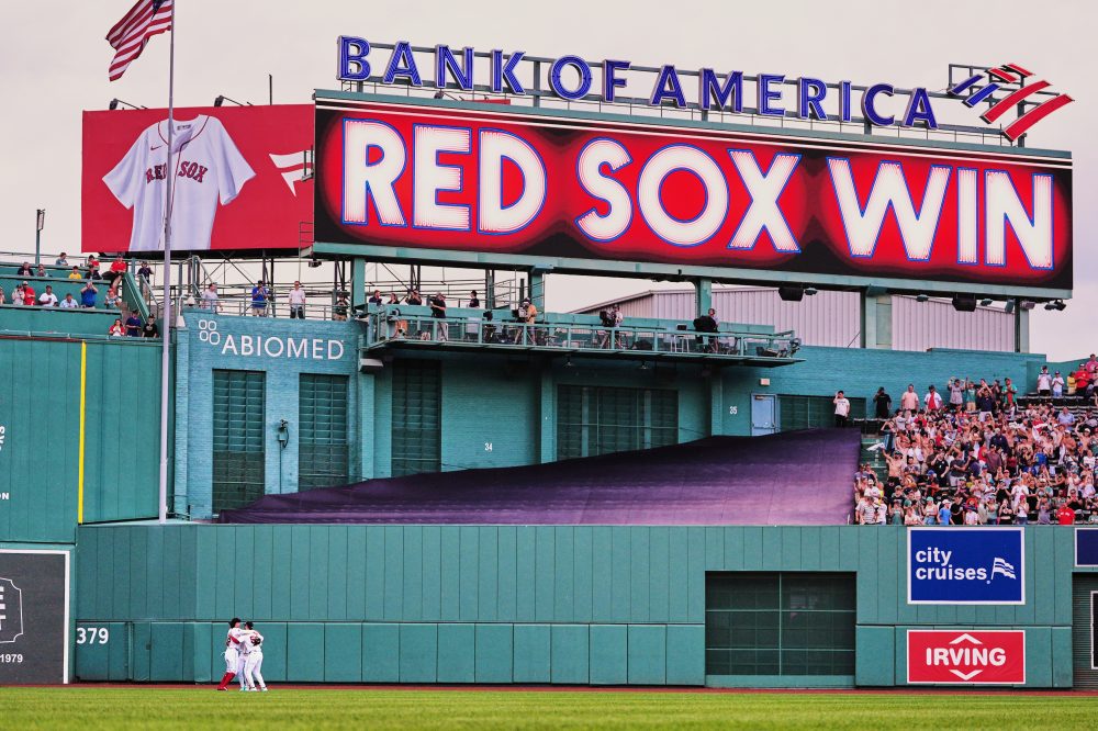 Red Sox match club record of 15 straight wins, then lose nightcap of doubleheader with Orioles
