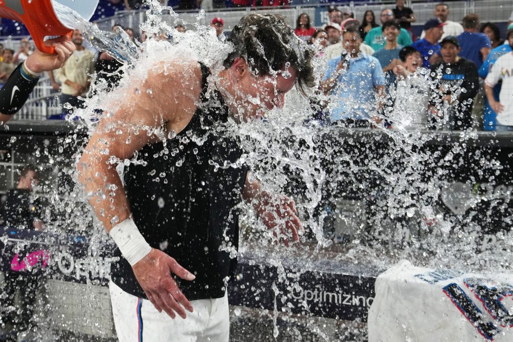 Marlins snap franchise-worst 12-game skid with walk-off win over Phillies