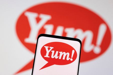 Yum CEO faces first big test as Taco Bell outbreak clouds earnings