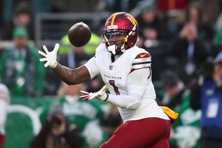 Reports: 49ers bring back WR Deebo Samuel on 1-year, $7 million deal