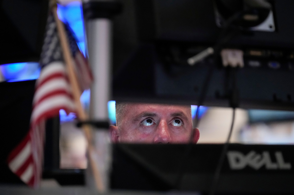 Microsoft’s best day since 2008 leads US stocks, while inflation worries remain in the bond market