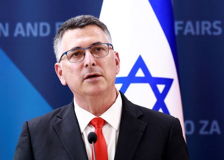 Israeli foreign minister says no plans to deport Palestinians from Gaza