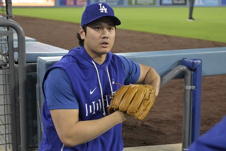 Dodgers to place Shohei Ohtani on IL, call up top prospect