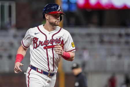 Braves place OF Lane Thomas (ribs) on injured list