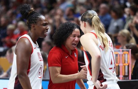 Basketball-USA overcome 14-point deficit, beat France 97-79 to win Women’s World Cup