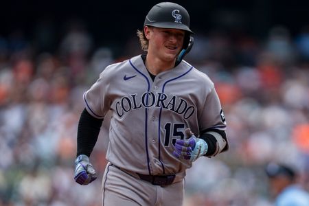 Rockies C Hunter Goodman leaves game with sore thumb