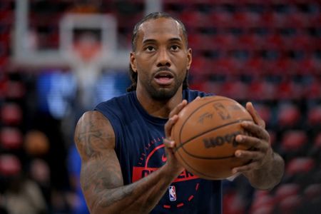 NBA-Raptors acquire Leonard from Clippers following NBA probe