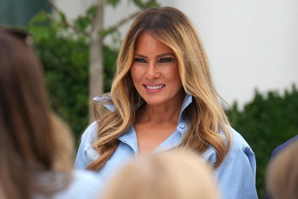 As AI debate flares, Melania Trump tours a North Carolina school to see technology at work