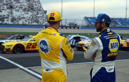 Chase Elliott honors Kyle Busch, opts out of ‘Most Popular’ vote