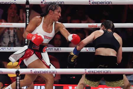 Boxing-Puerto Rico’s Serrano to hang up gloves in hometown farewell